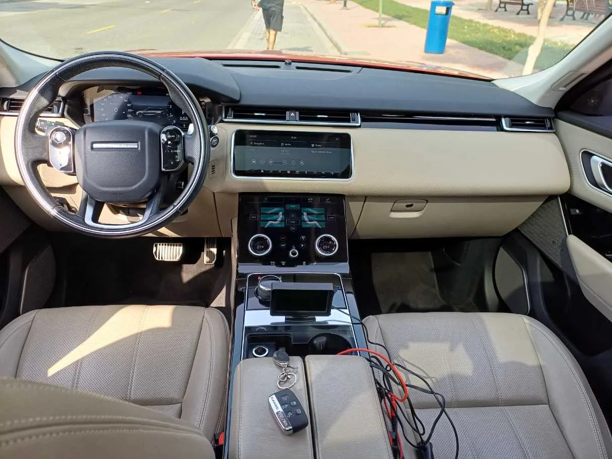 Car image 16