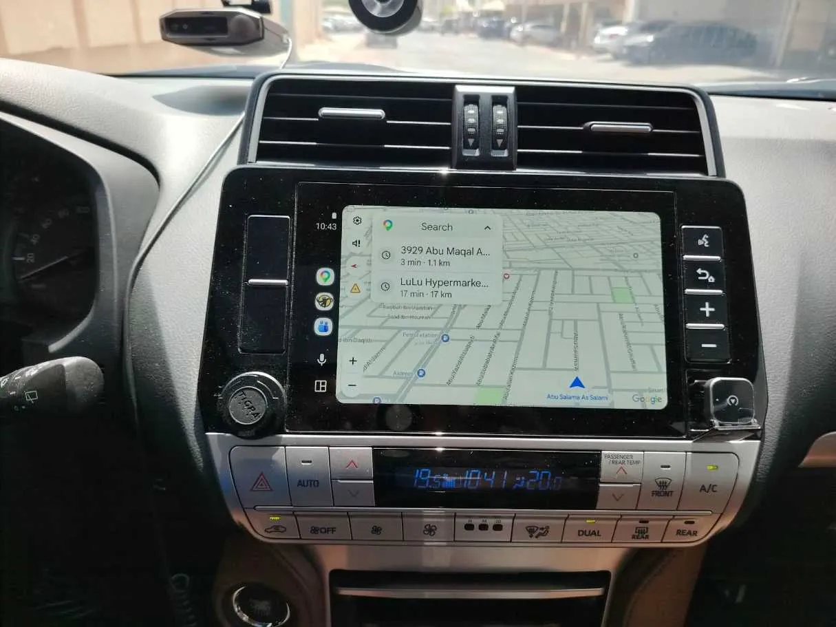 Car image 25