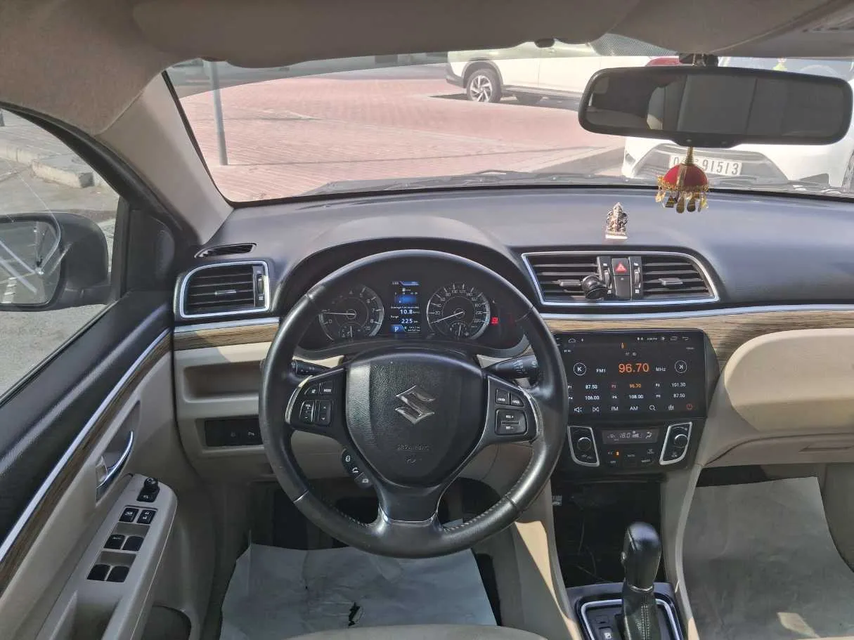Car image 18