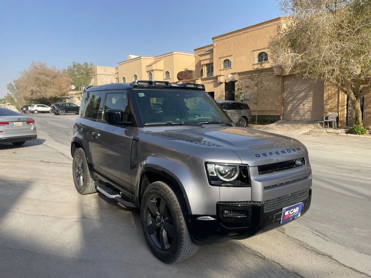 Car image 3