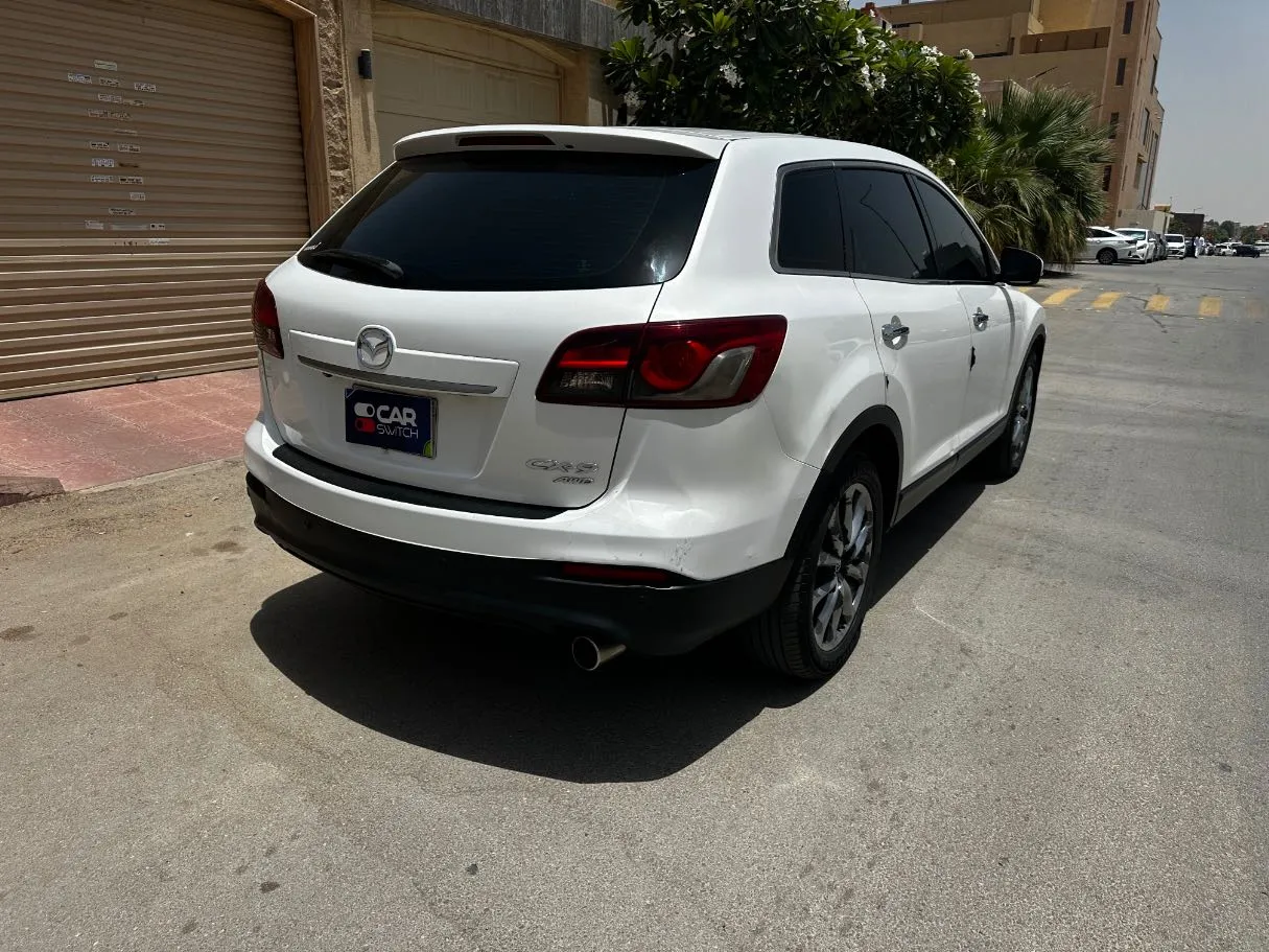Car image 5