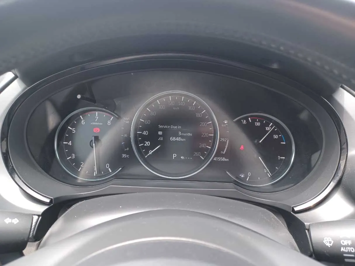Car image 17