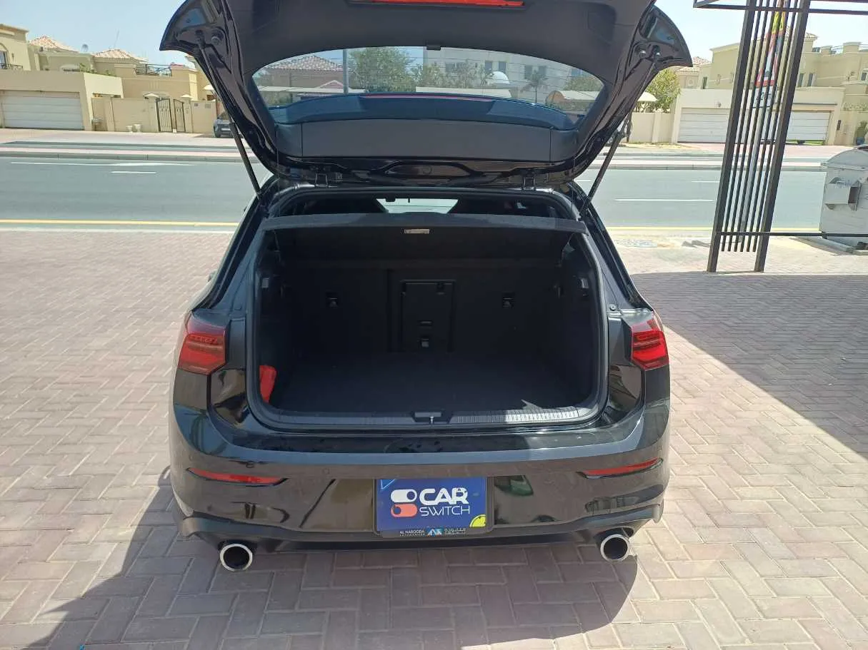 Car image 24