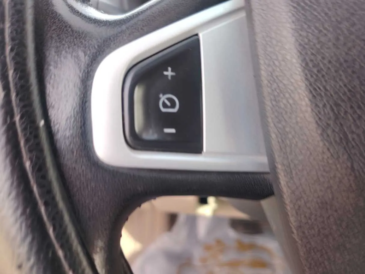 Car image 33