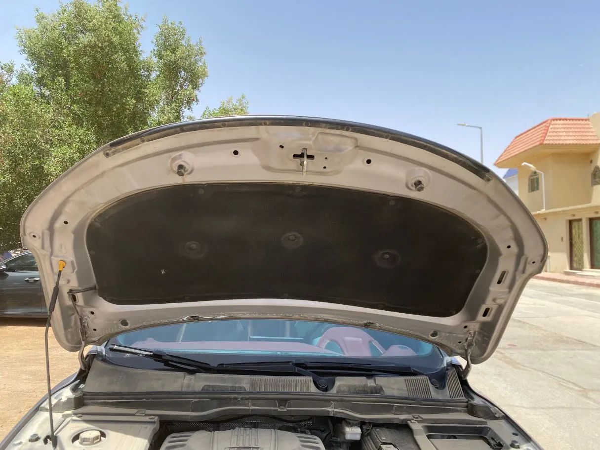 Car image 25