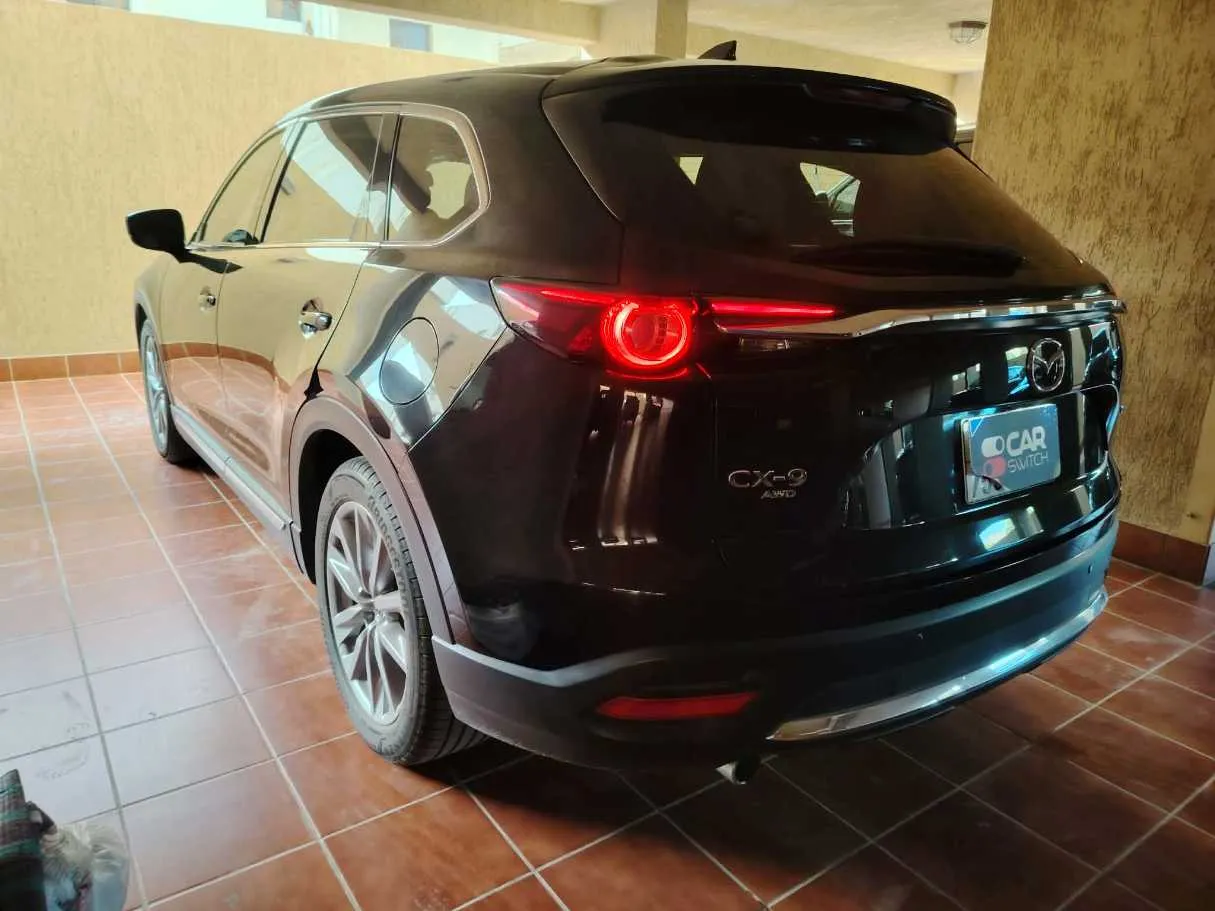 Car image 8