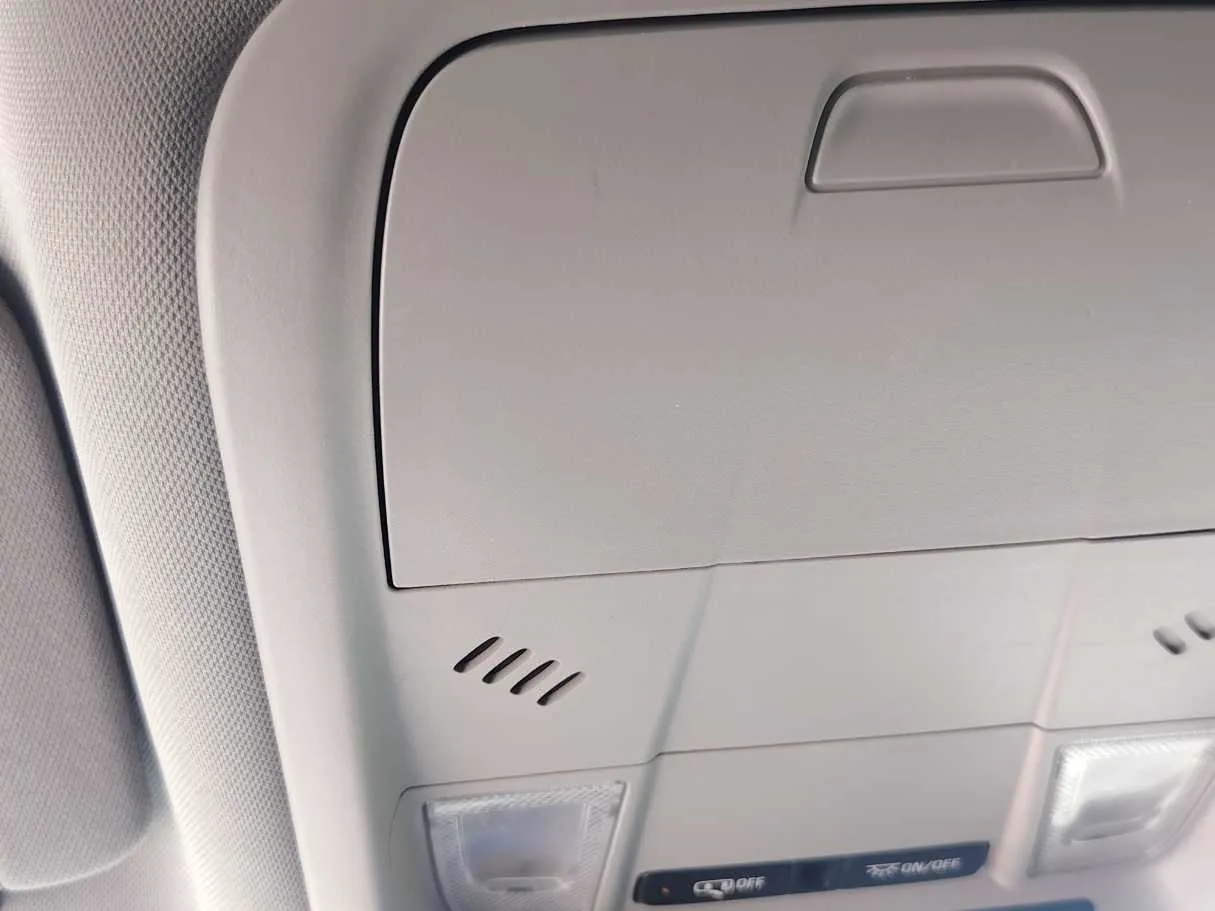 Car image 22