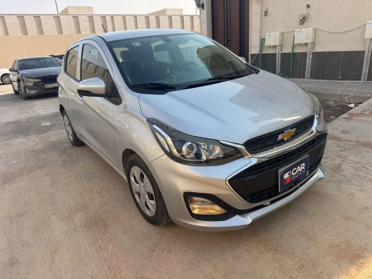 Car image 3