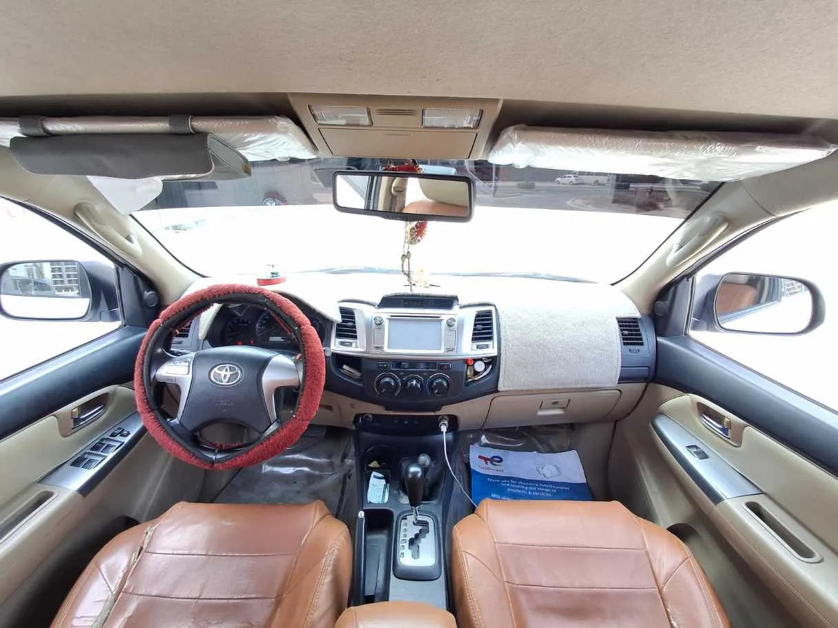 Car image 18