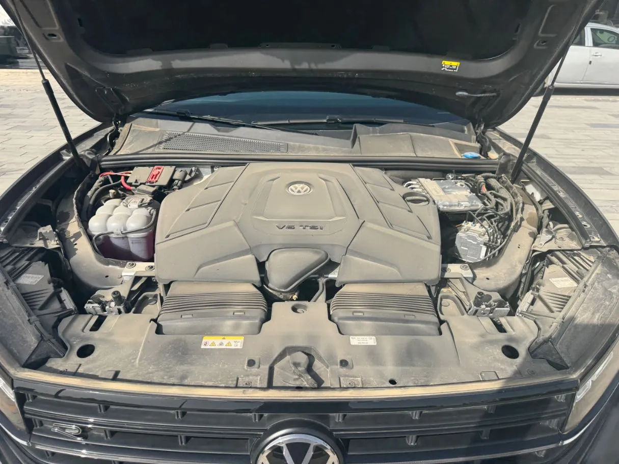 Car image 23
