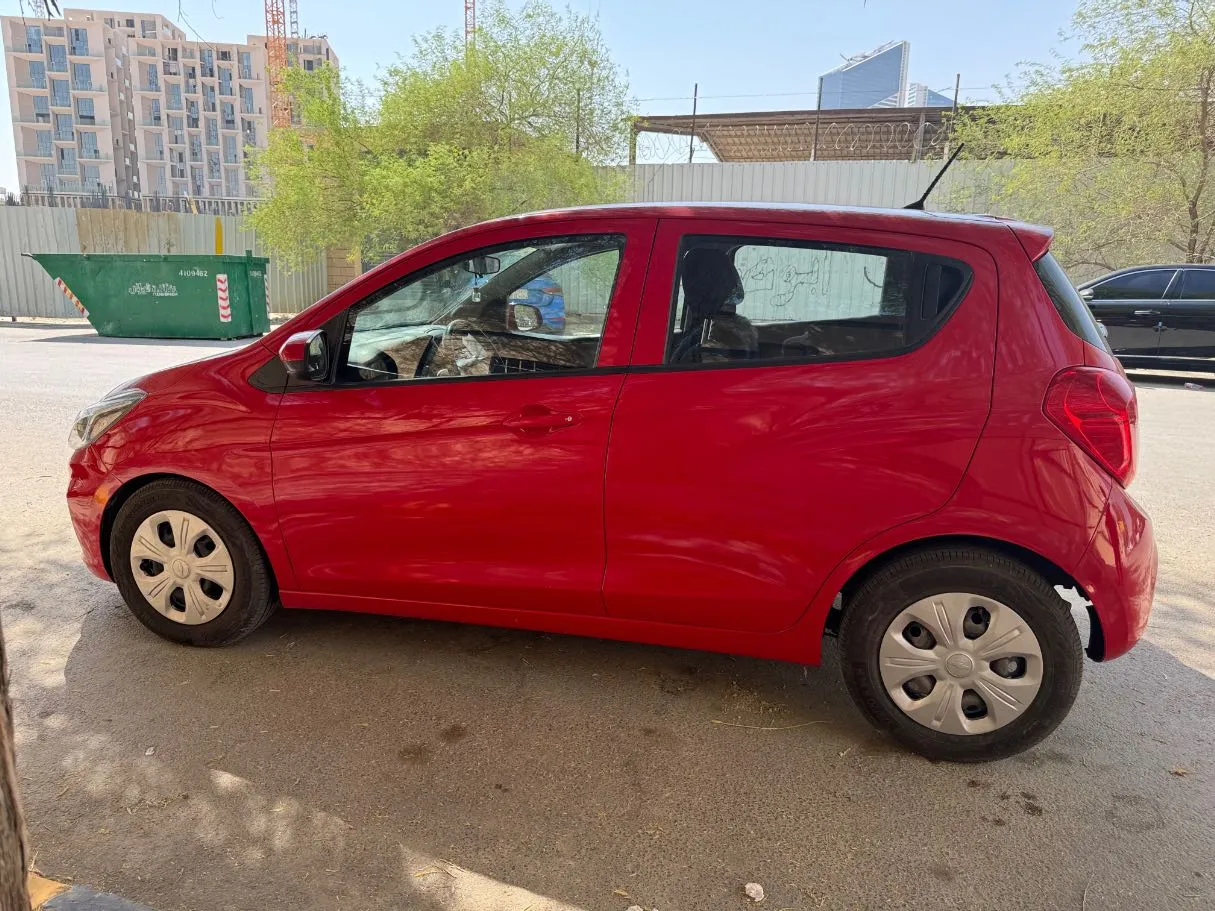 Car image 8