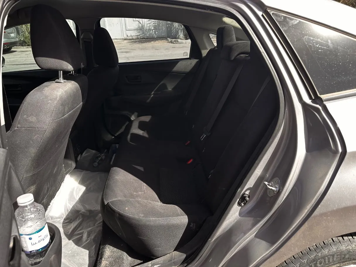 Car image 15