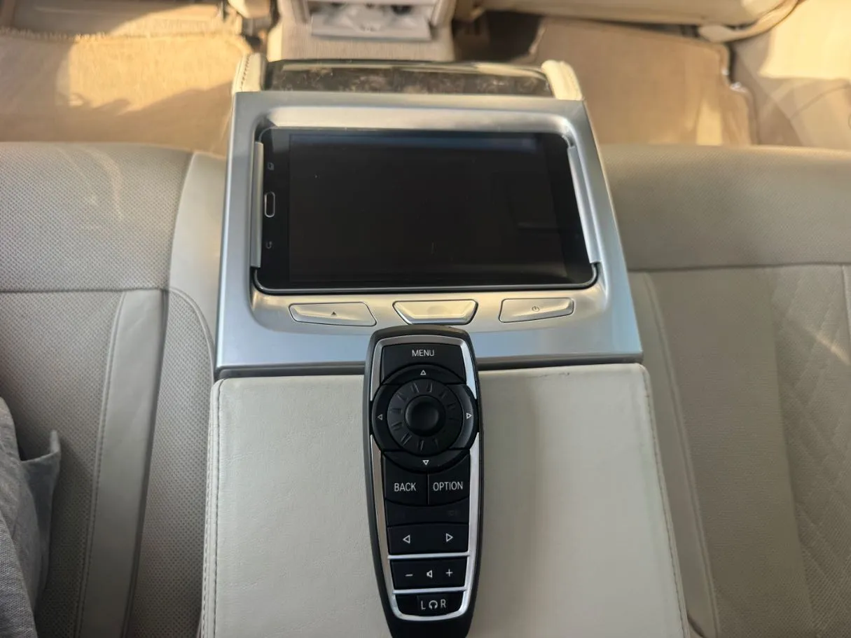 Car image 22
