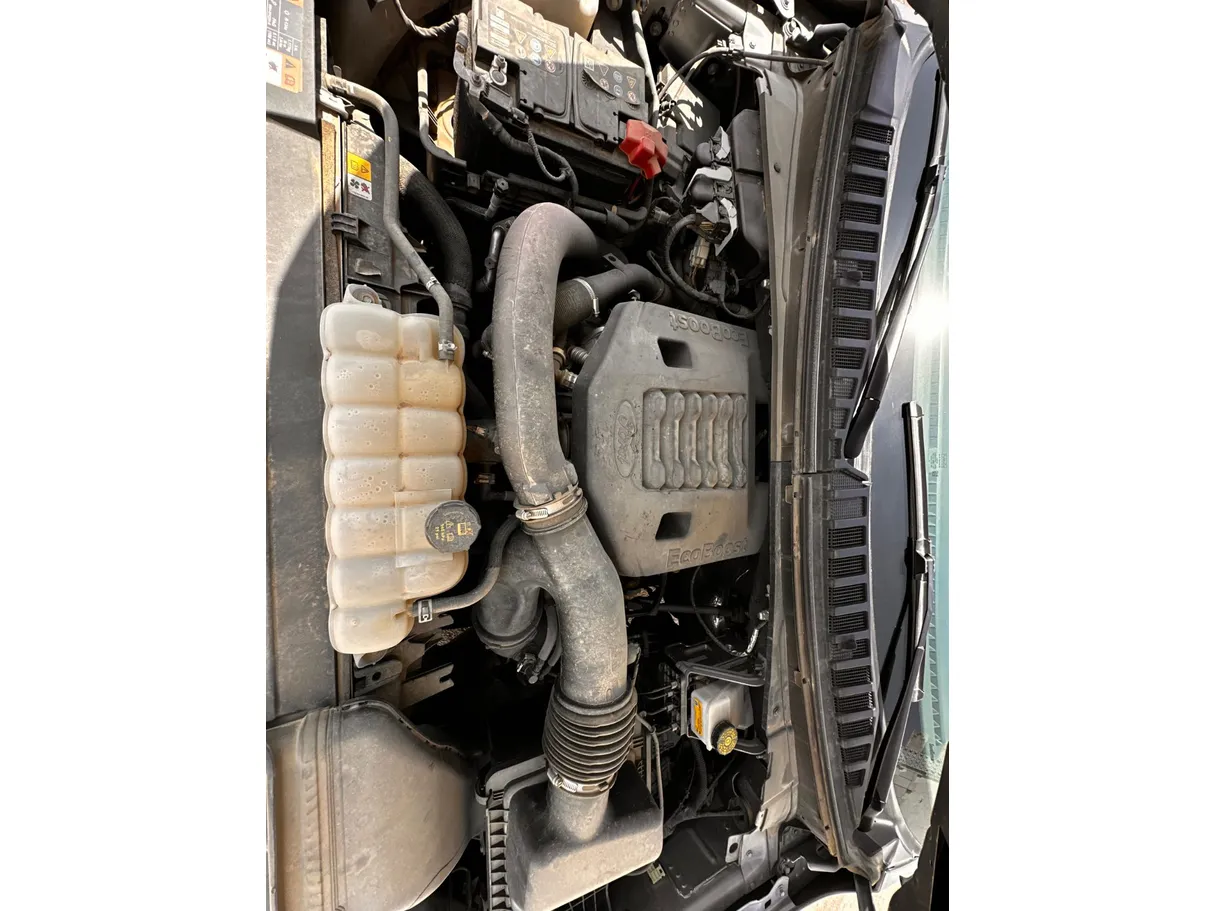 Car image 28