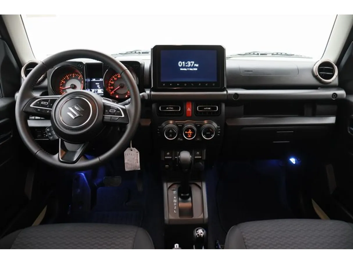 Car image 14