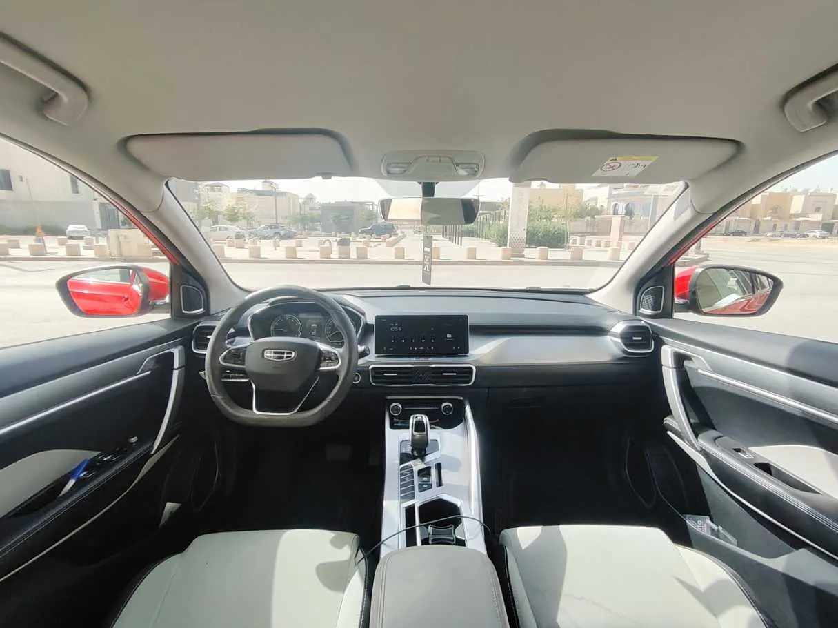 Car image 16
