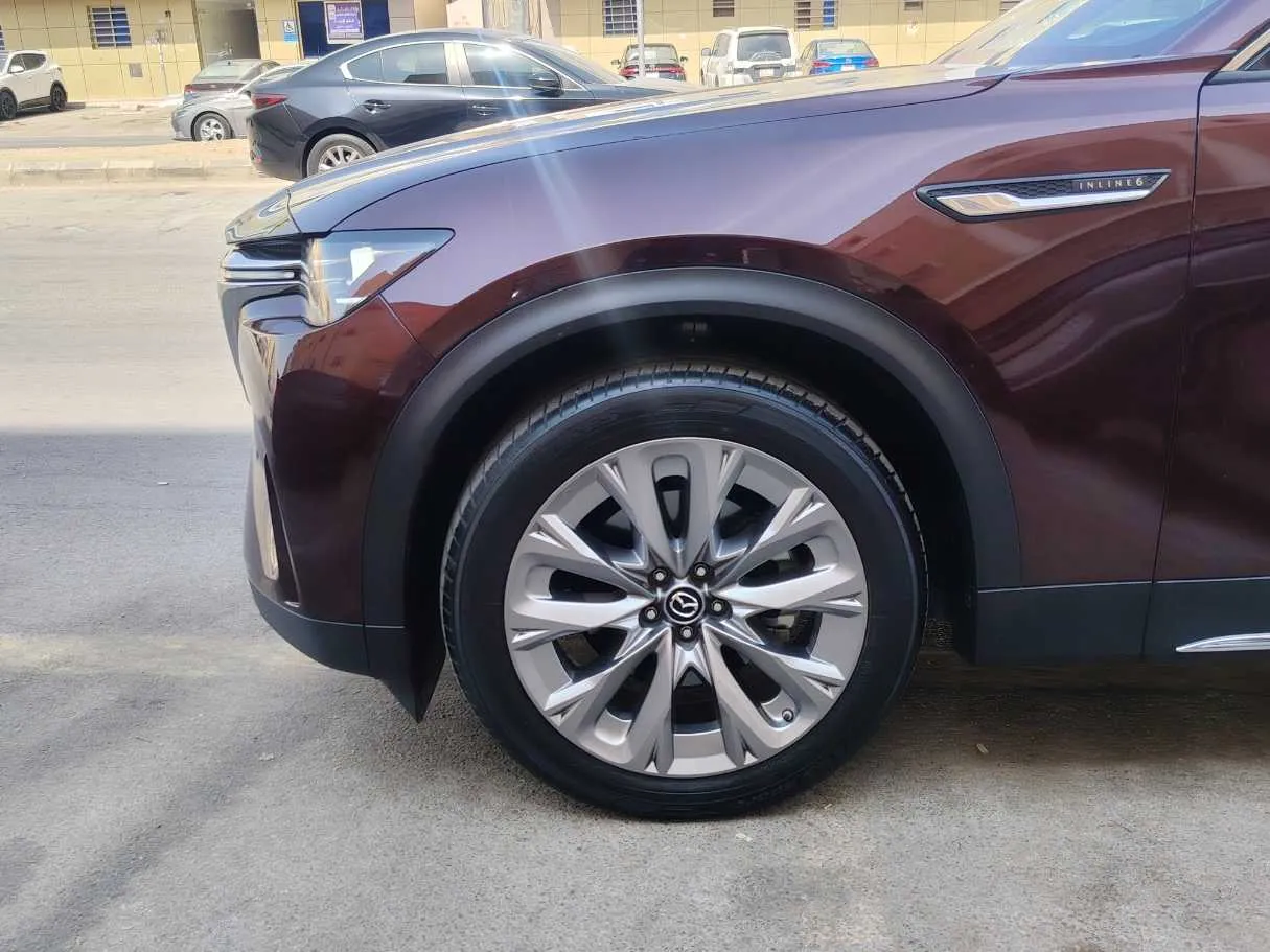 Car image 7