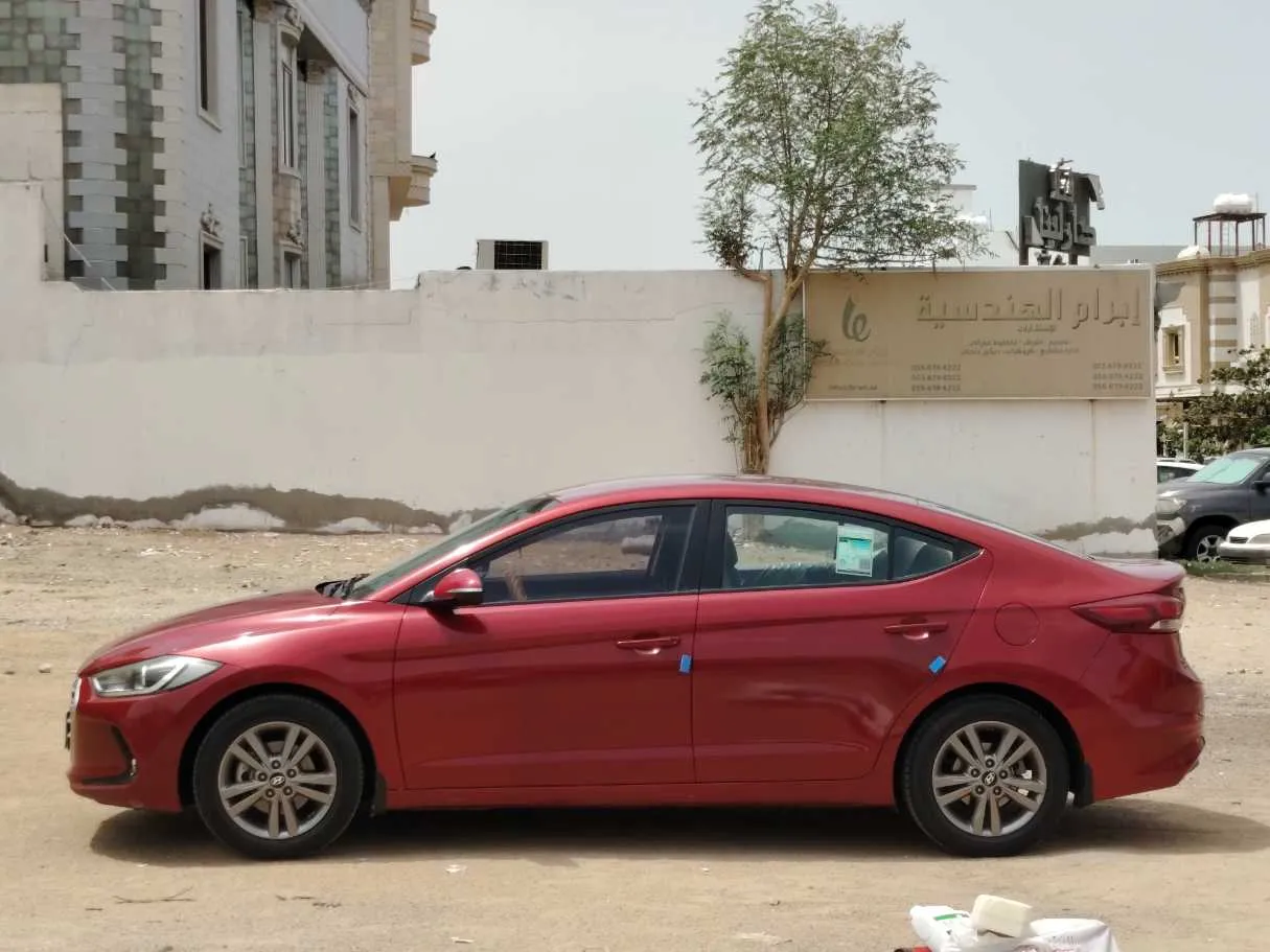 Car image 8