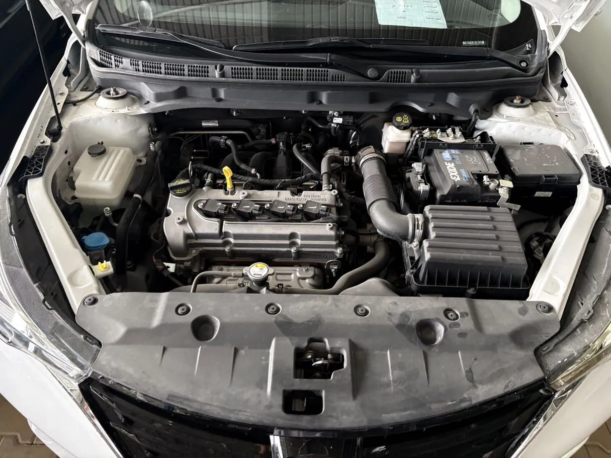 Car image 15