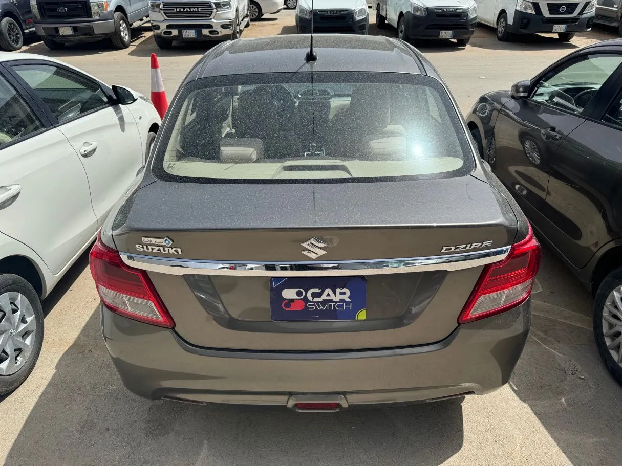 Car image 5