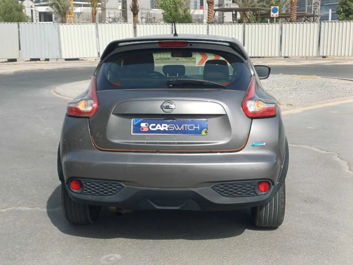 Car image 6
