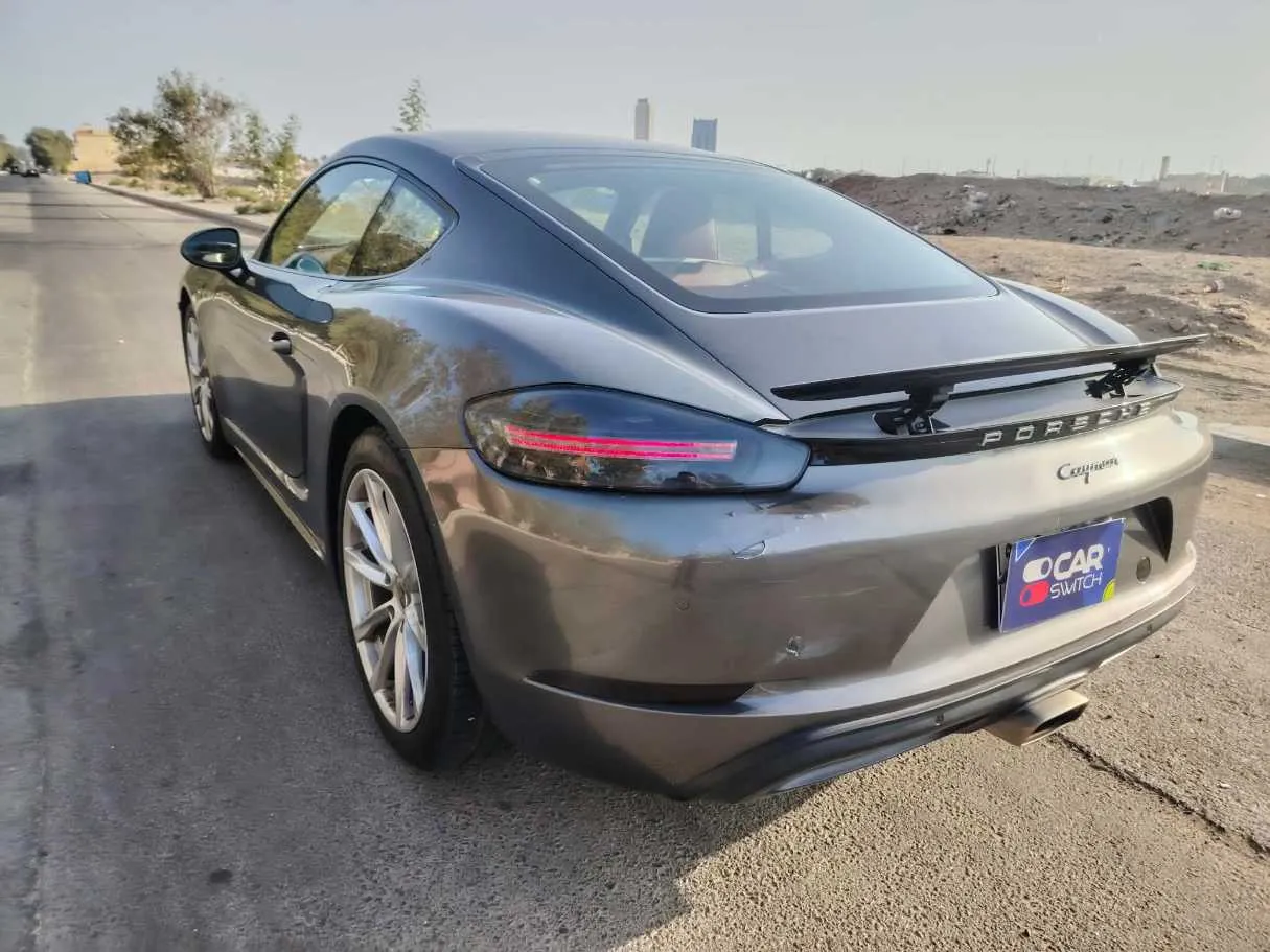Car image 6