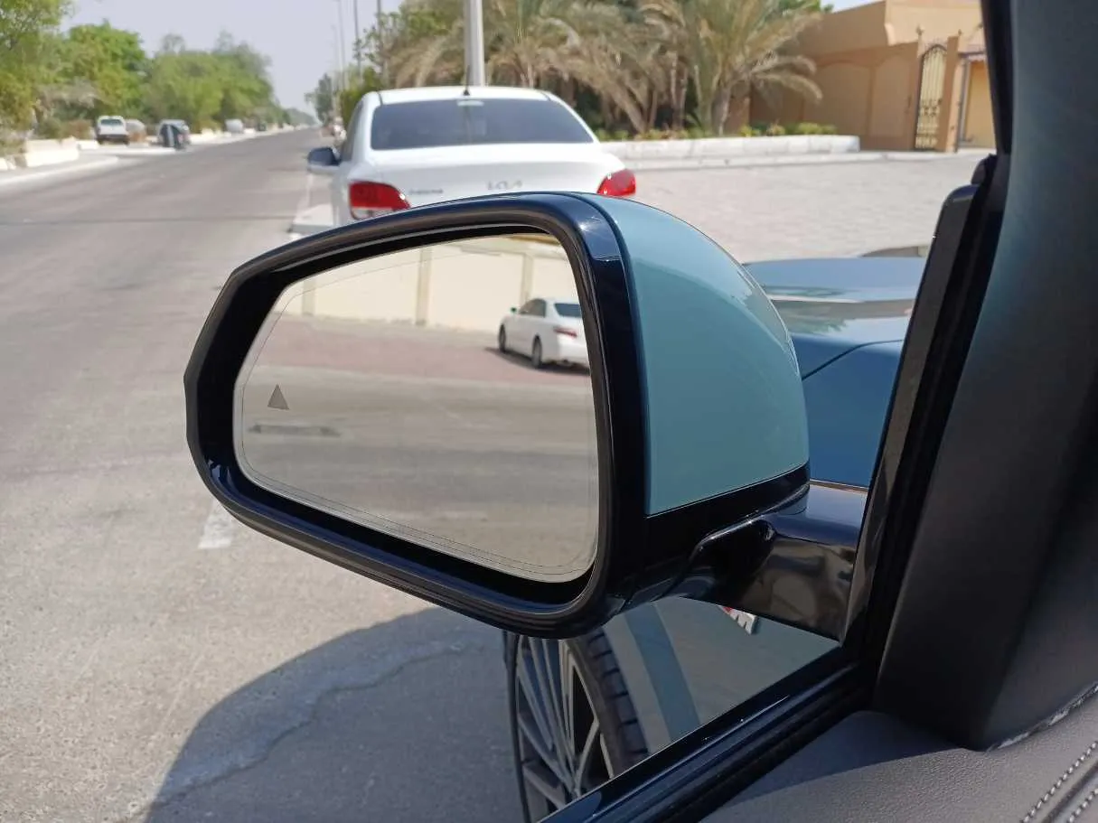 Car image 21