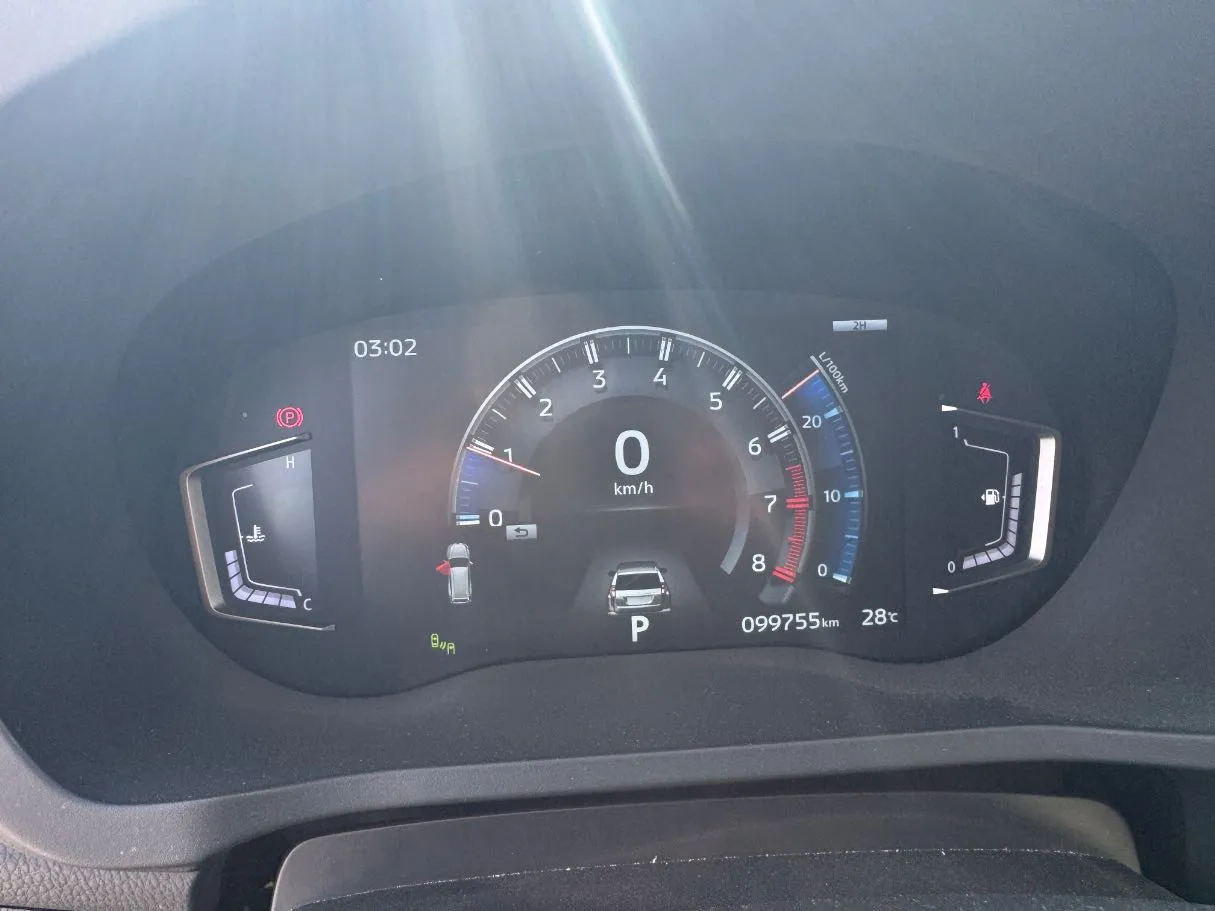 Car image 13
