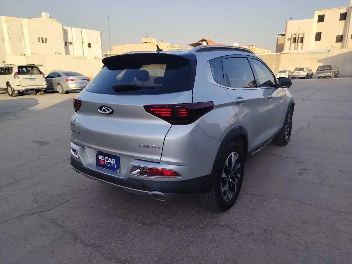 Car image 5
