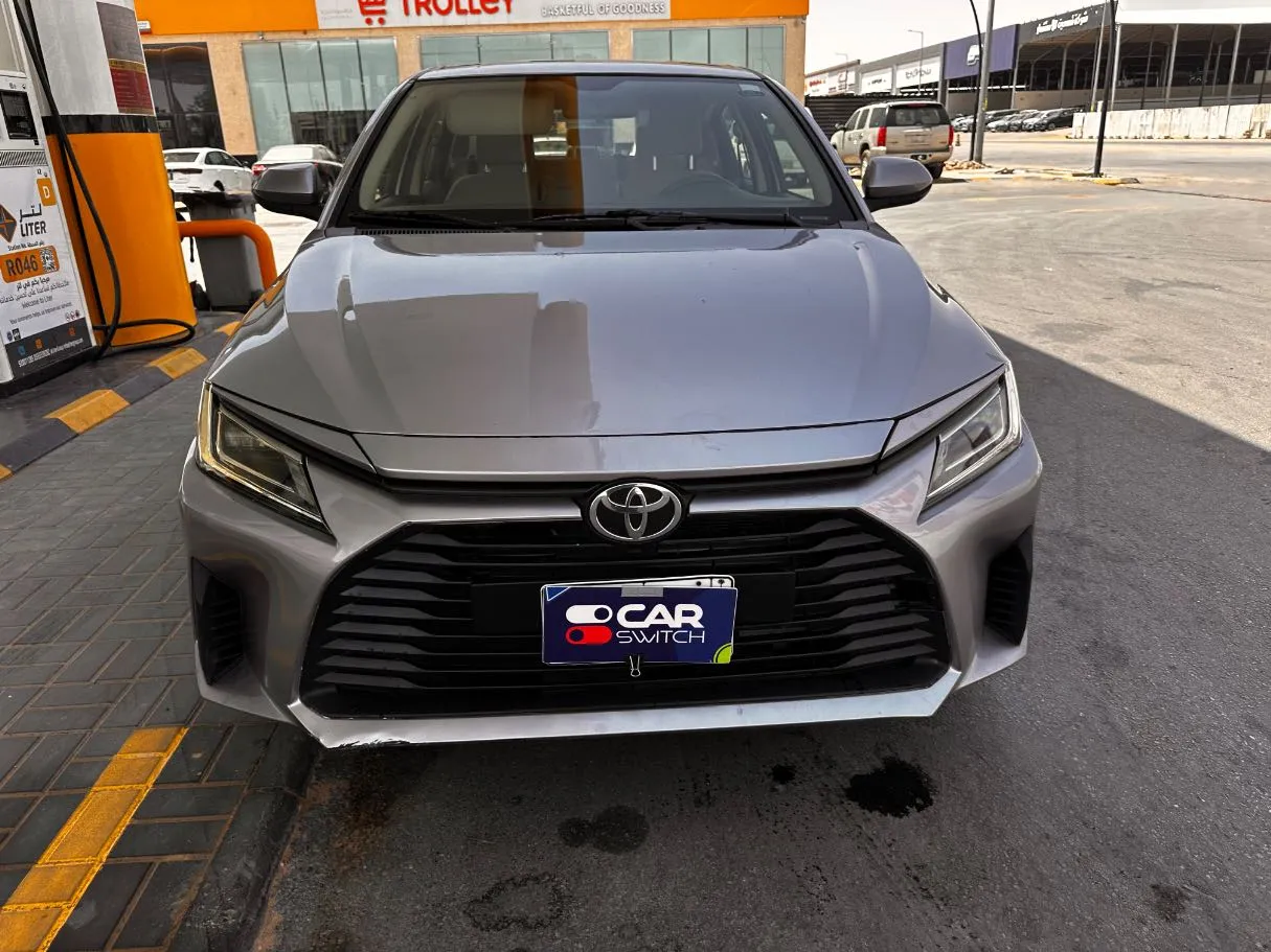 Car image 2