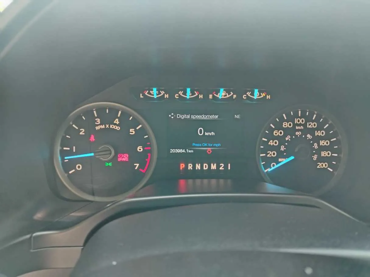 Car image 27