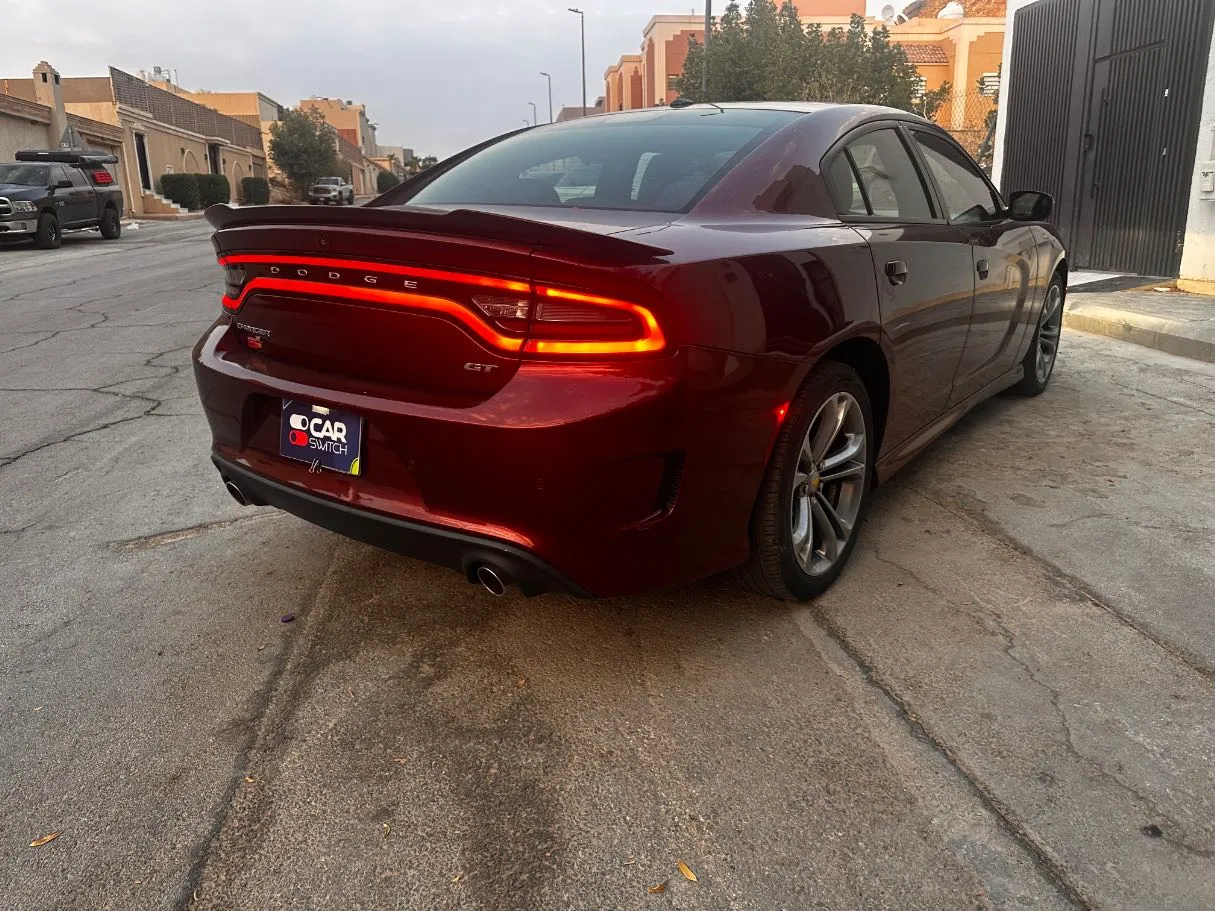 Car image 5