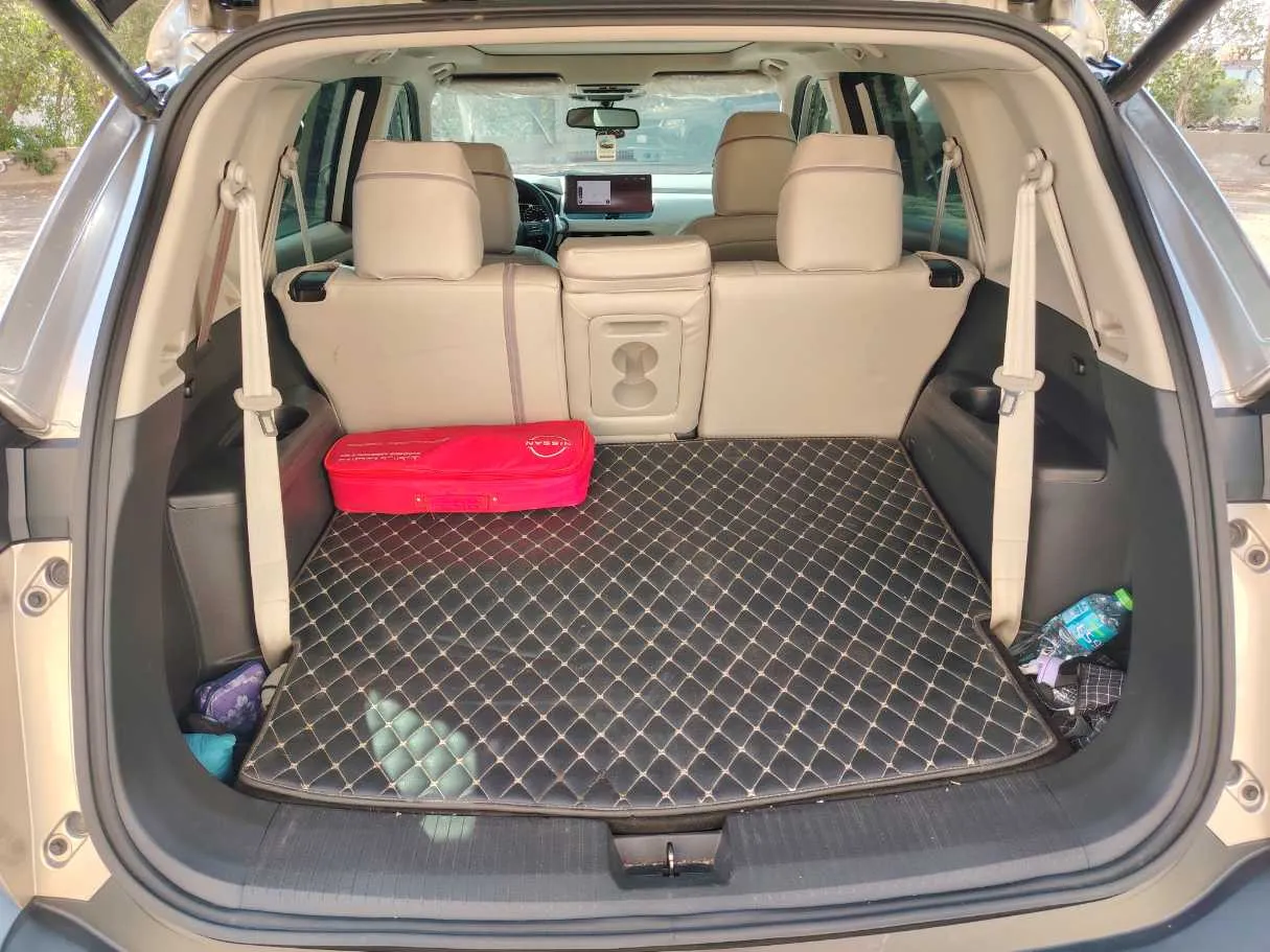 Car image 25
