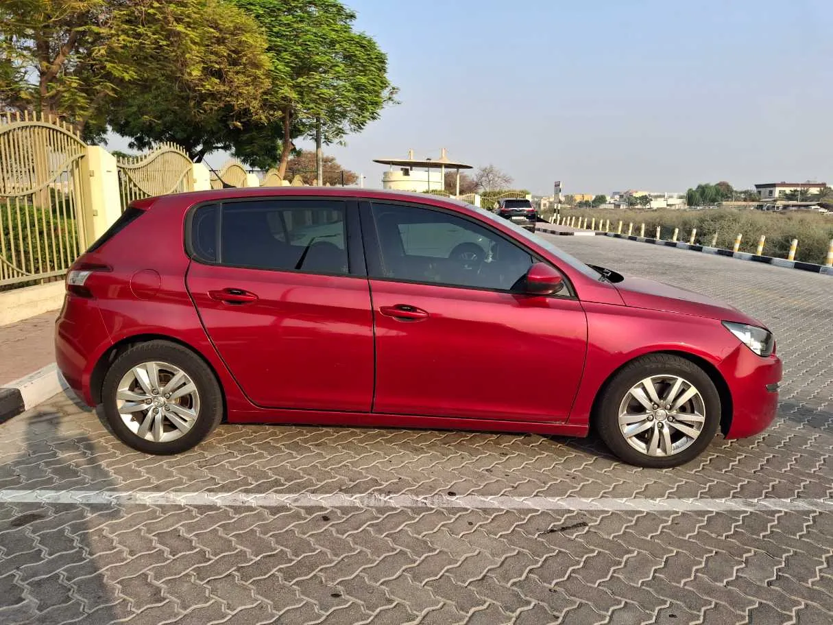 Car image 8