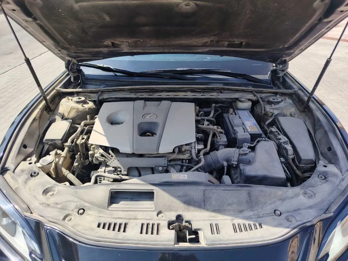 Car image 36