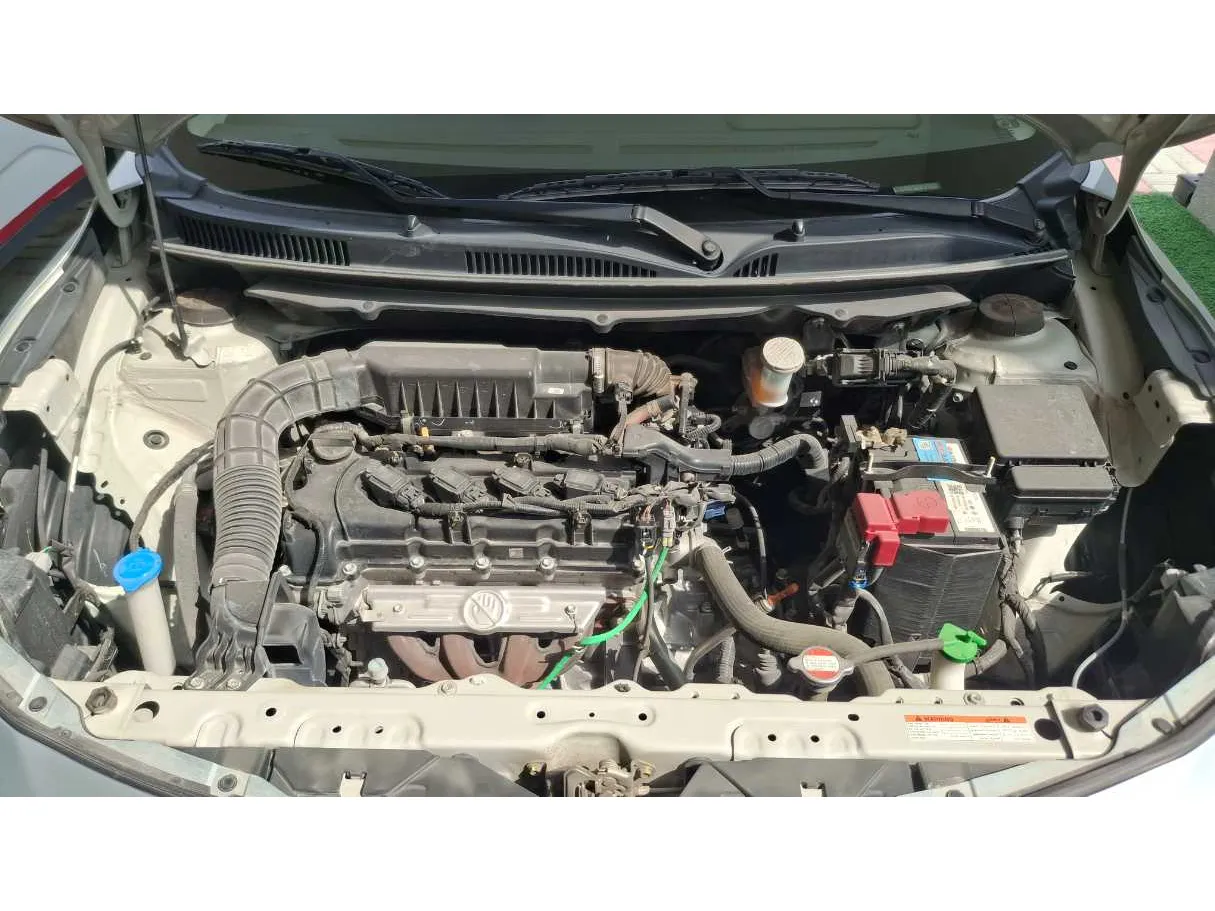 Car image 19