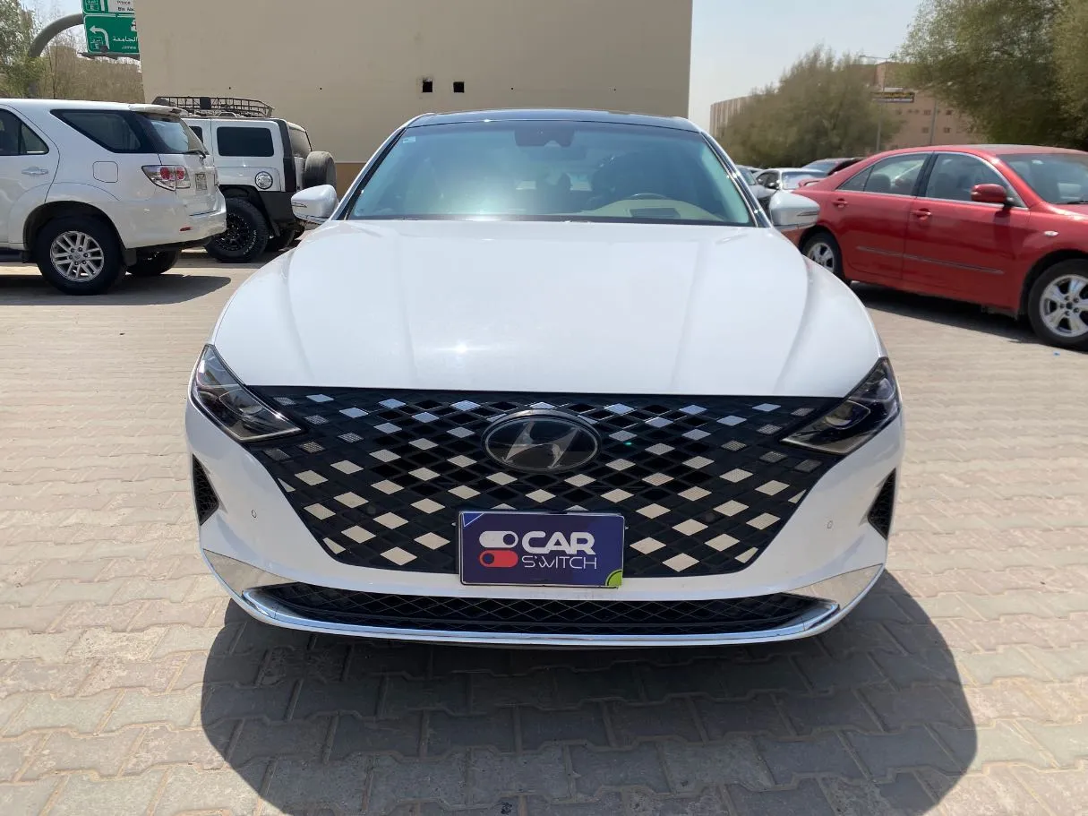 Car image 2