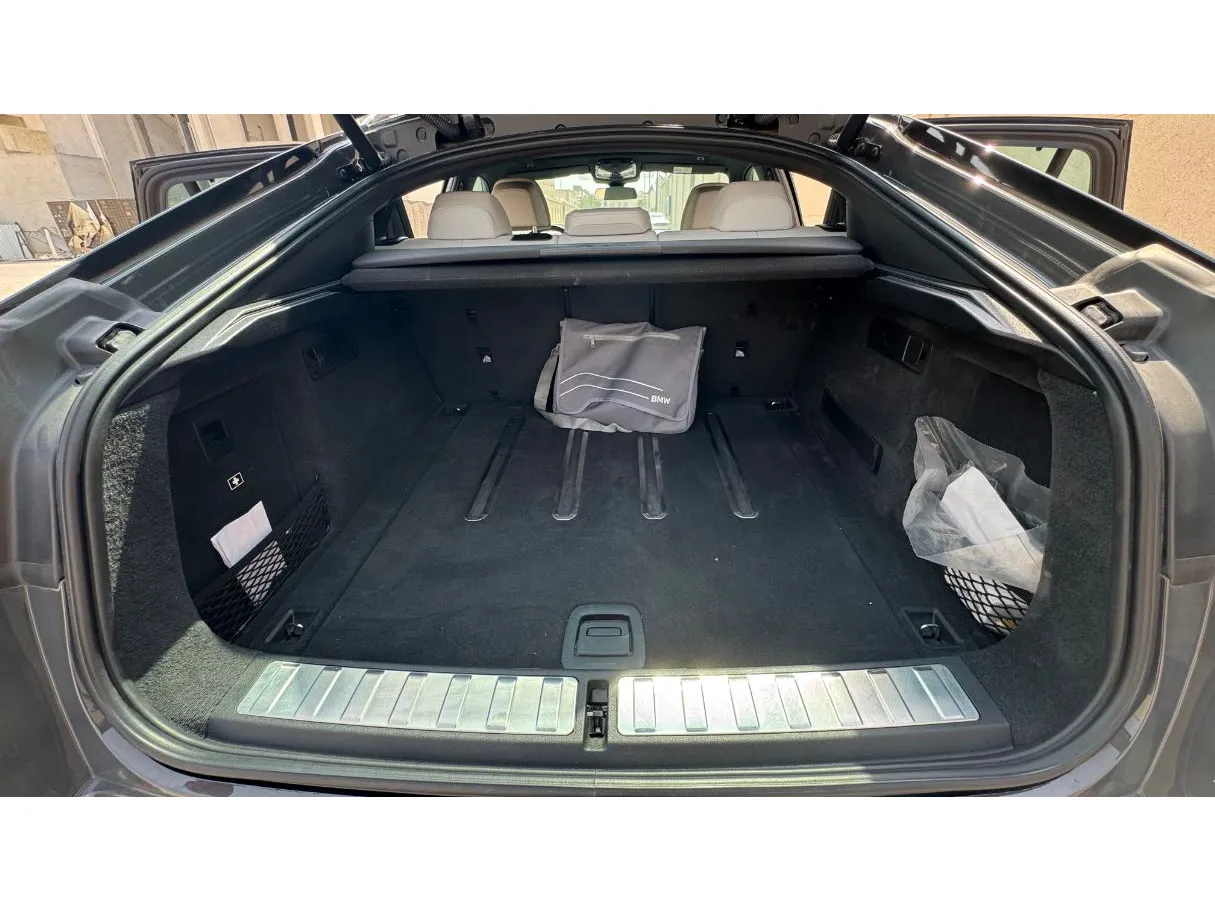 Car image 22