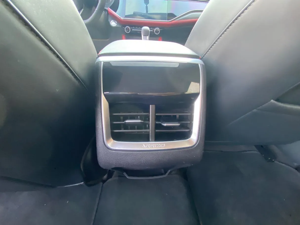 Car image 24