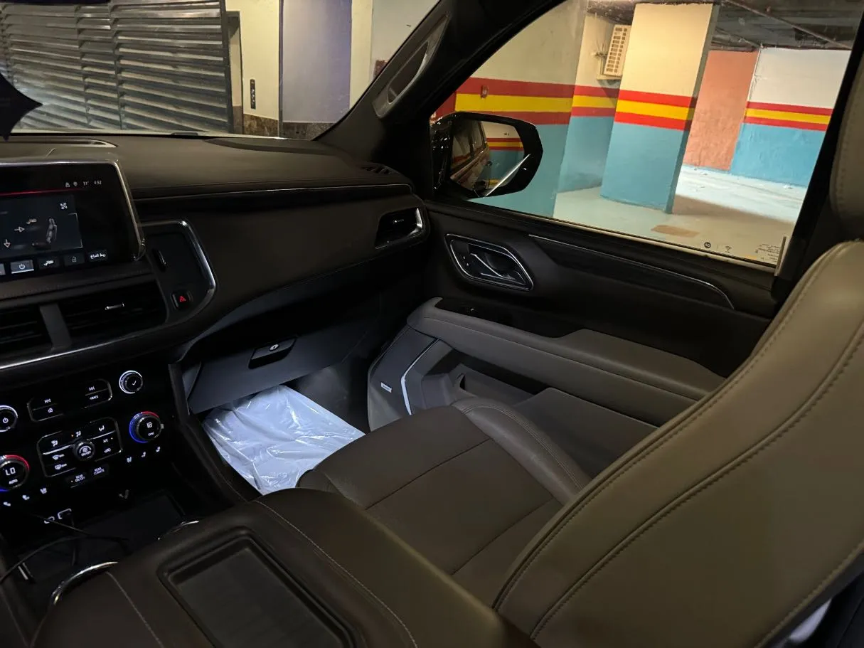 Car image 27