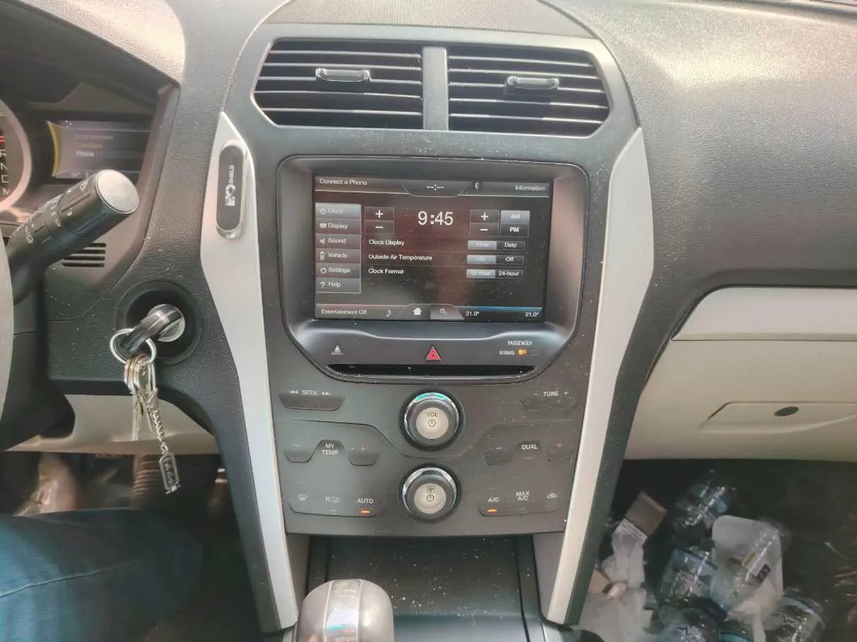 Car image 28