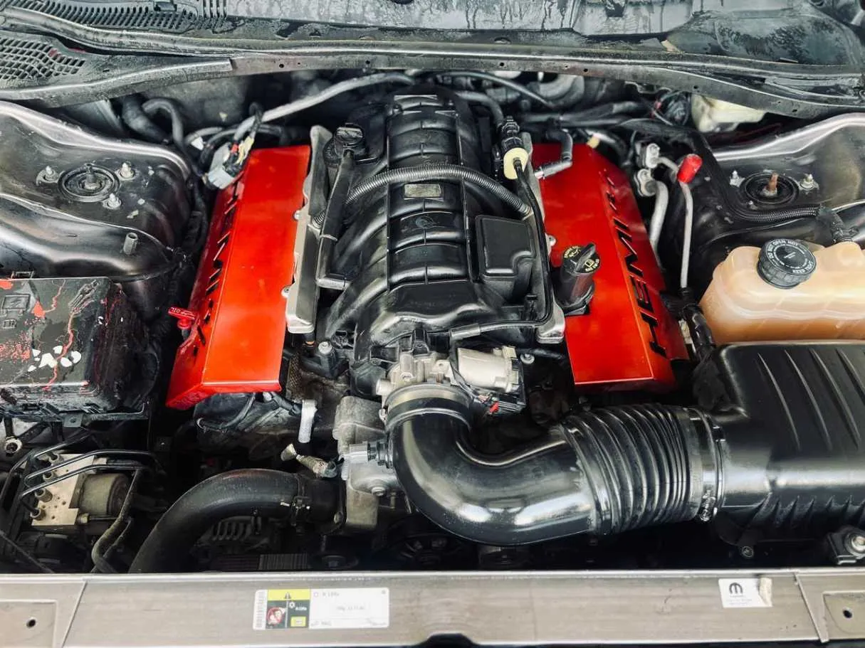 Car image 11