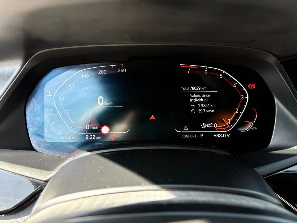 Car image 23