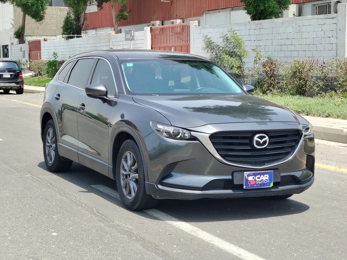 Car image 3