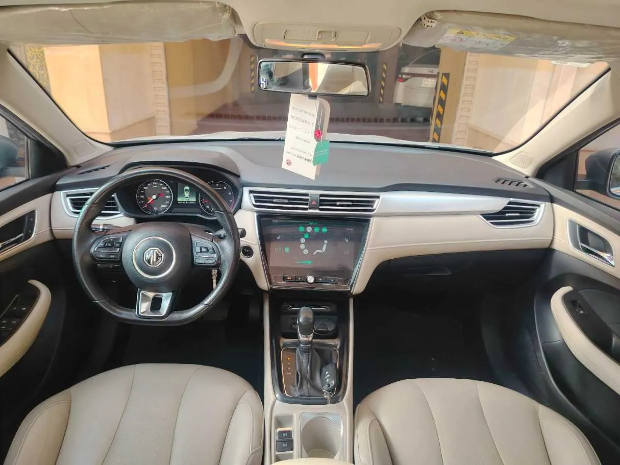 Car image 21