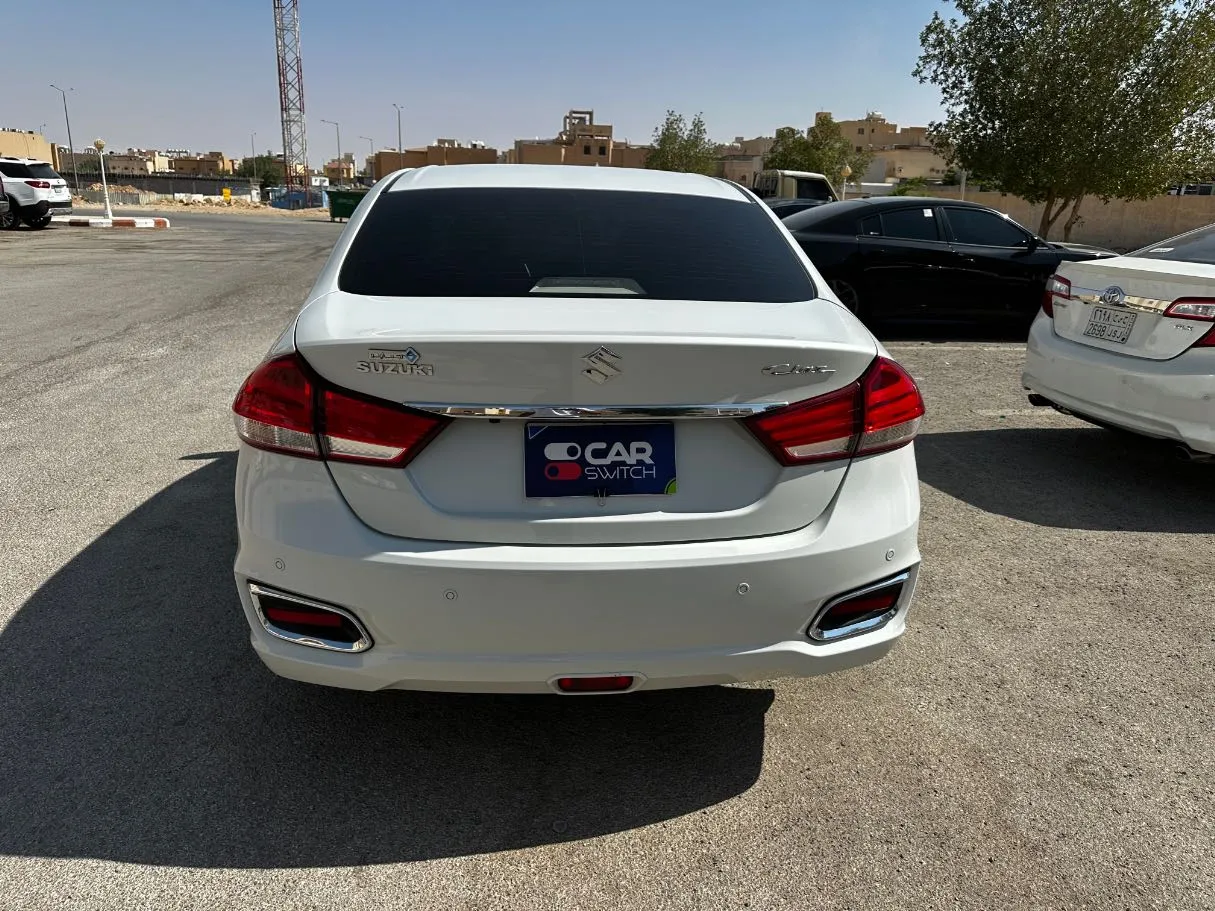 Car image 6