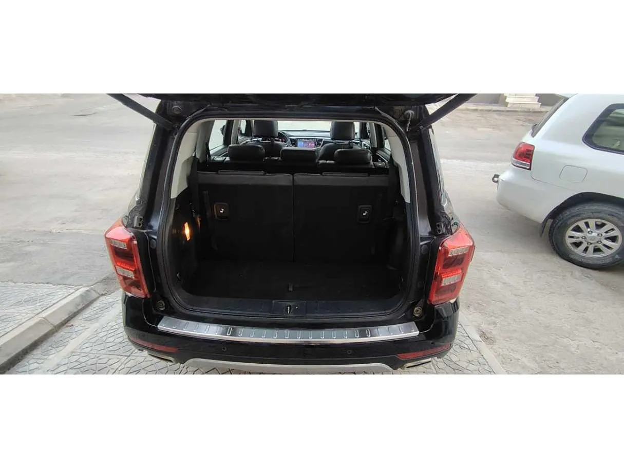Car image 21