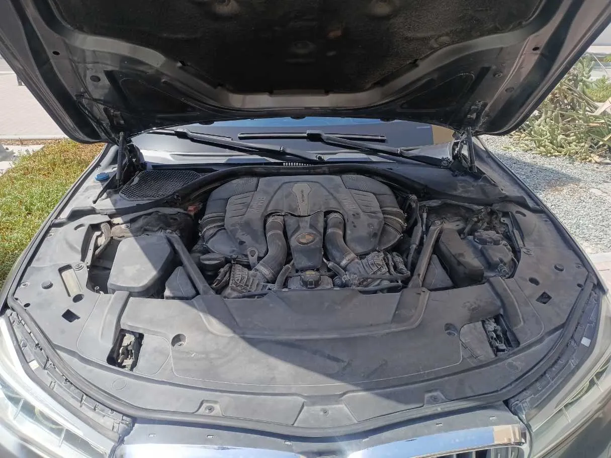 Car image 26