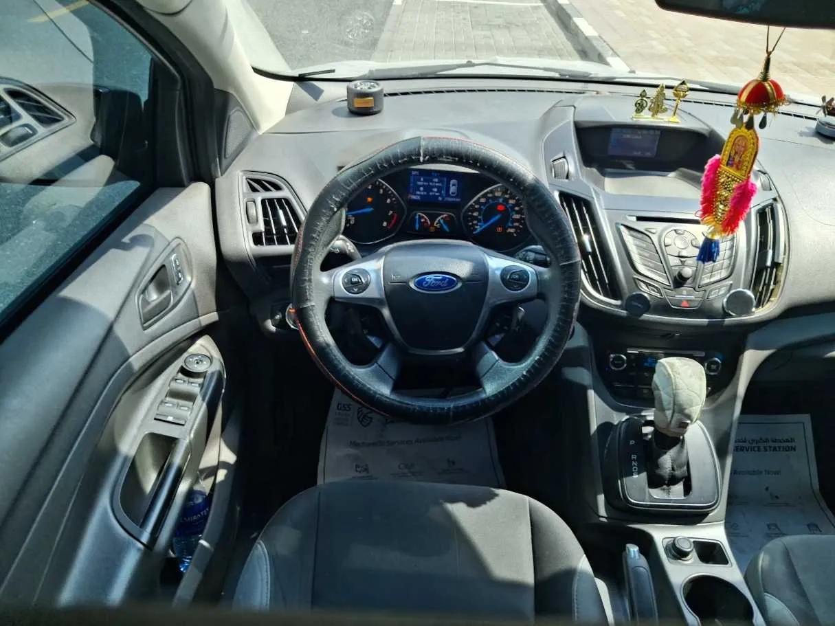 Car image 15