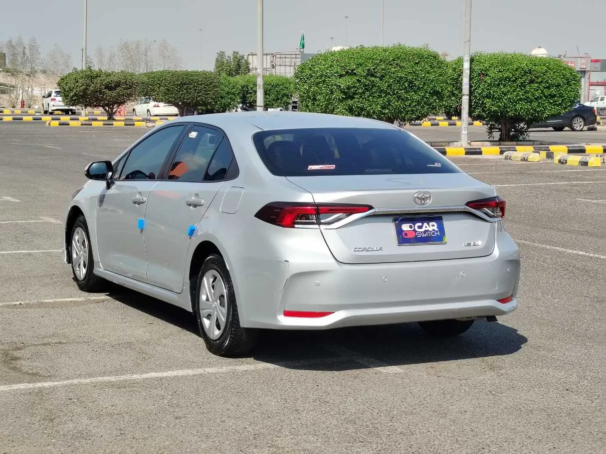 Car image 7